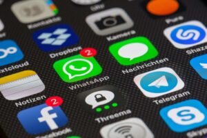 whatsapp vedere foto dopo che mittente ha eliminato messaggio