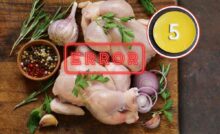 pollo, numero 5 e scritta errore